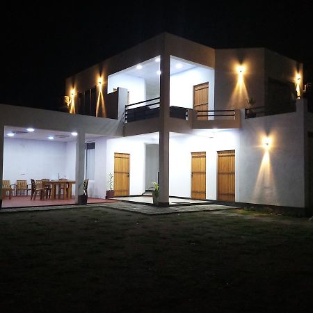 Cassia Udawalawe Hotel Luaran gambar